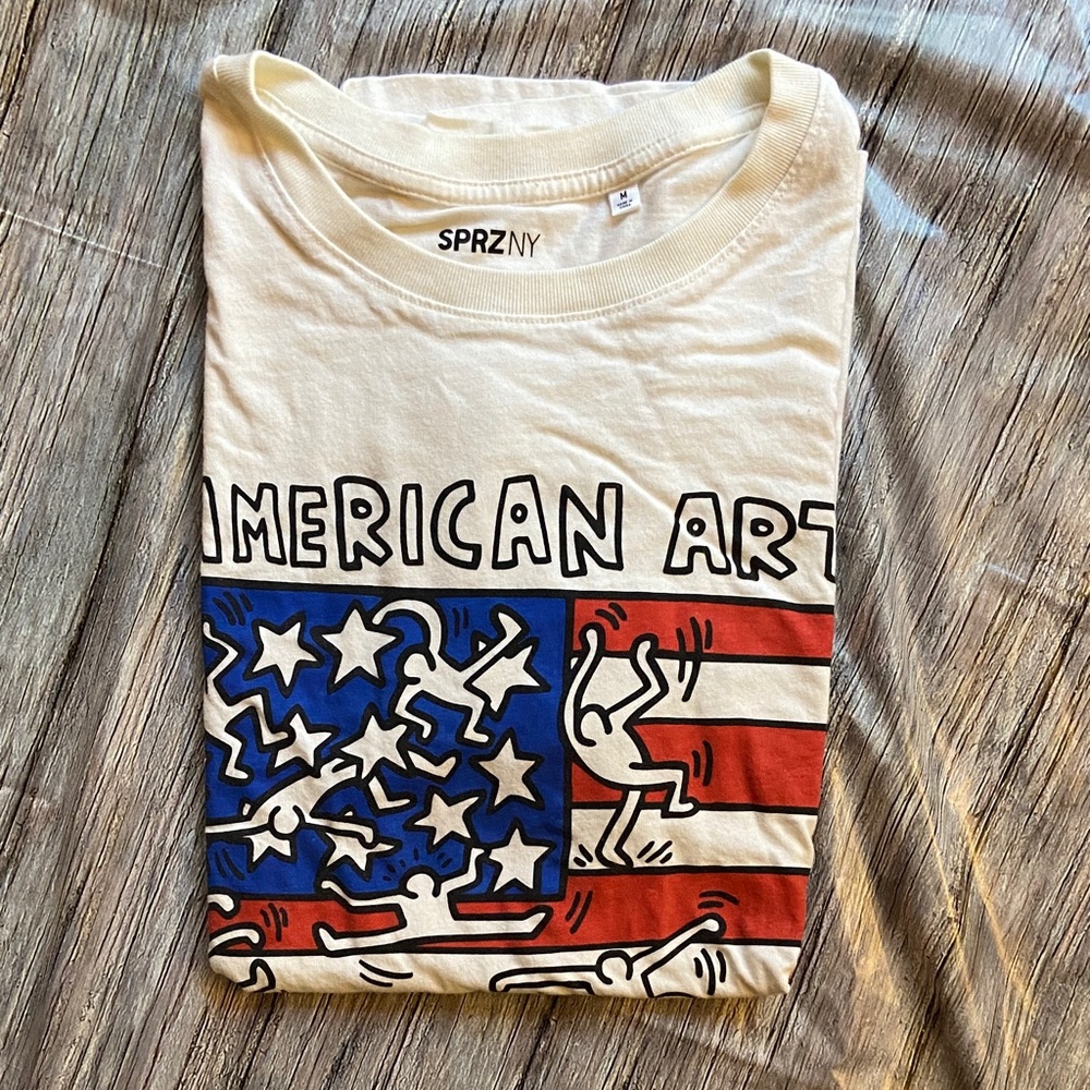 Vintage American Art Graphic Tee in White with Red and Blue